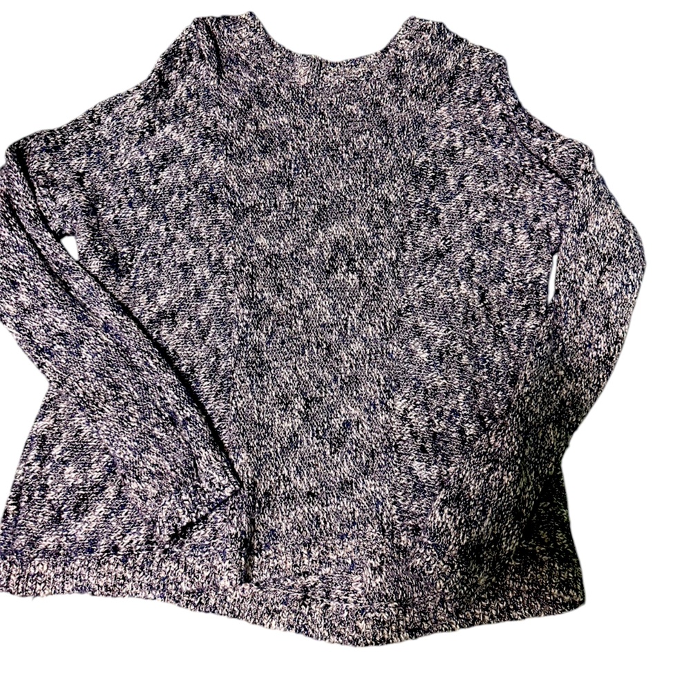Women’s sweater thick. Used, great condition